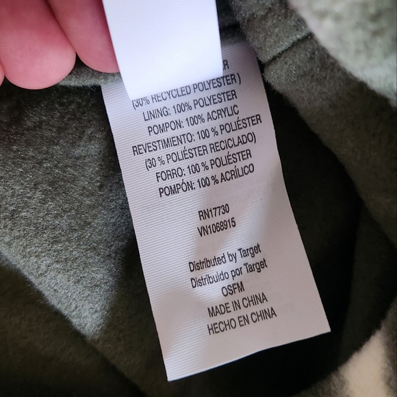 NWT Cat & Jack Lot of 2 Knit Fleece Winter Hats in Green and Black Youth OSFM - Picture 10 of 12